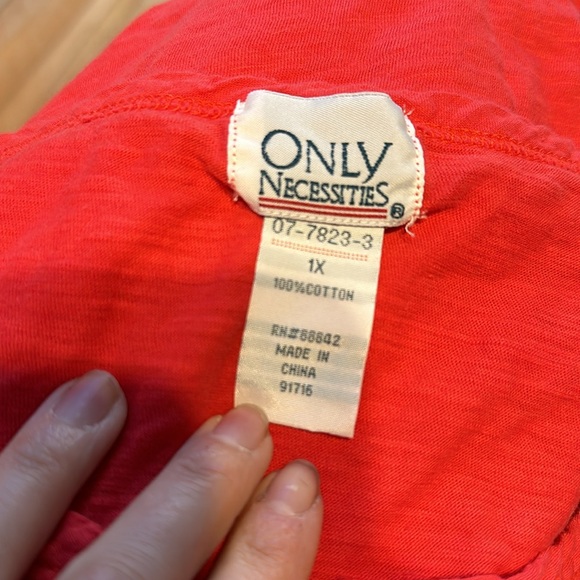 Only necessities top - Picture 7 of 7